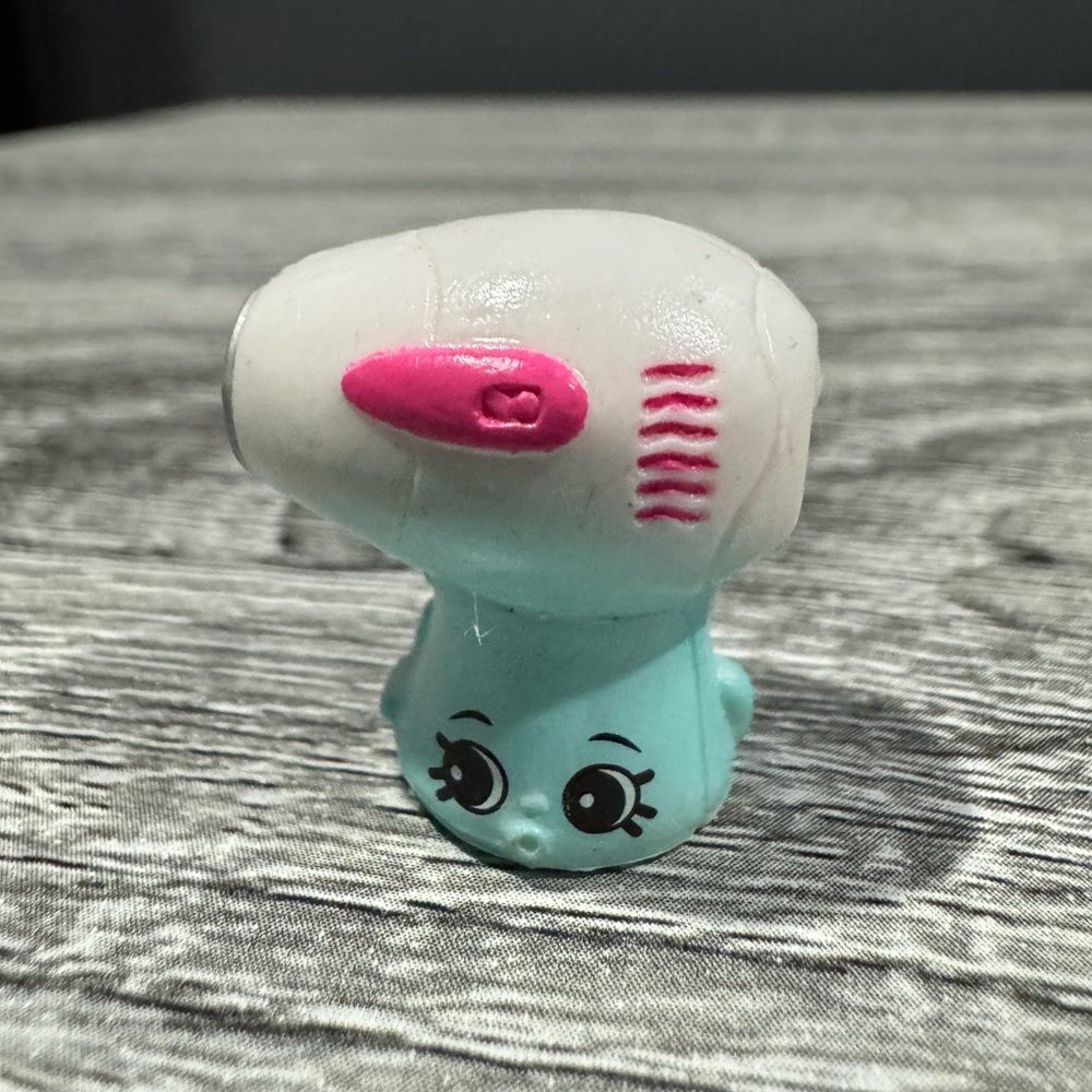 Shopkins | Exclusive: Dry-anne (SCC-01) - Collectible Mini Figure